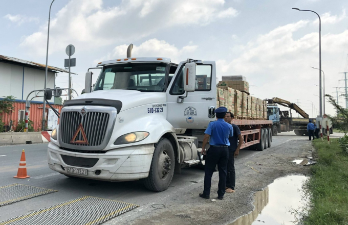 Đề xuất 'phạt nguội' xe quá tải thông qua trạm cân ở TP HCM