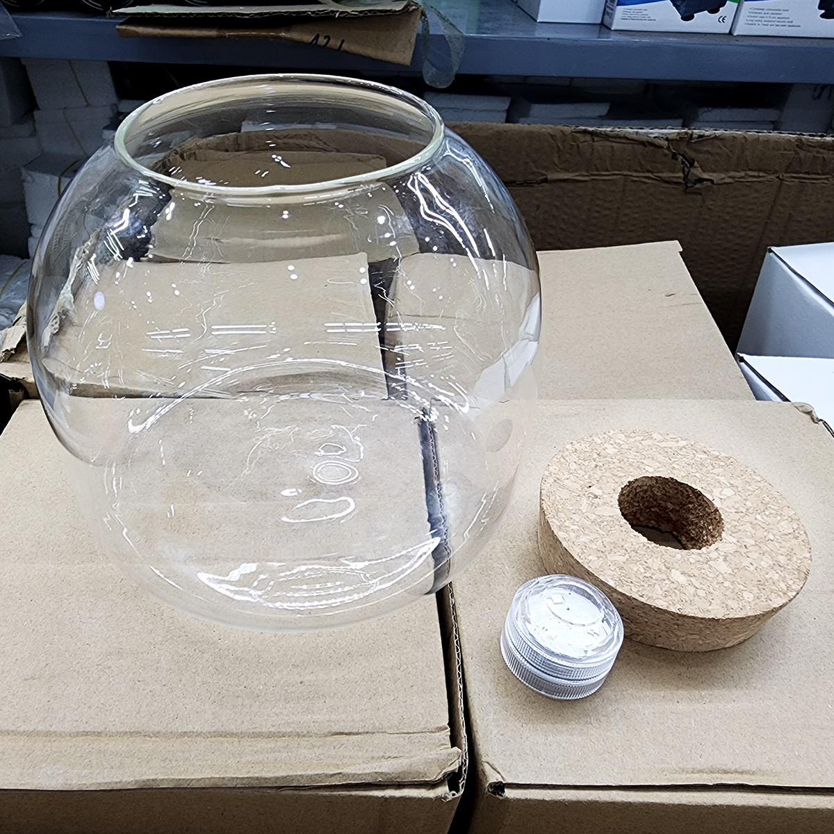 Bình thủy tinh tròn dẹt nắp bấc có đèn 15*13cm