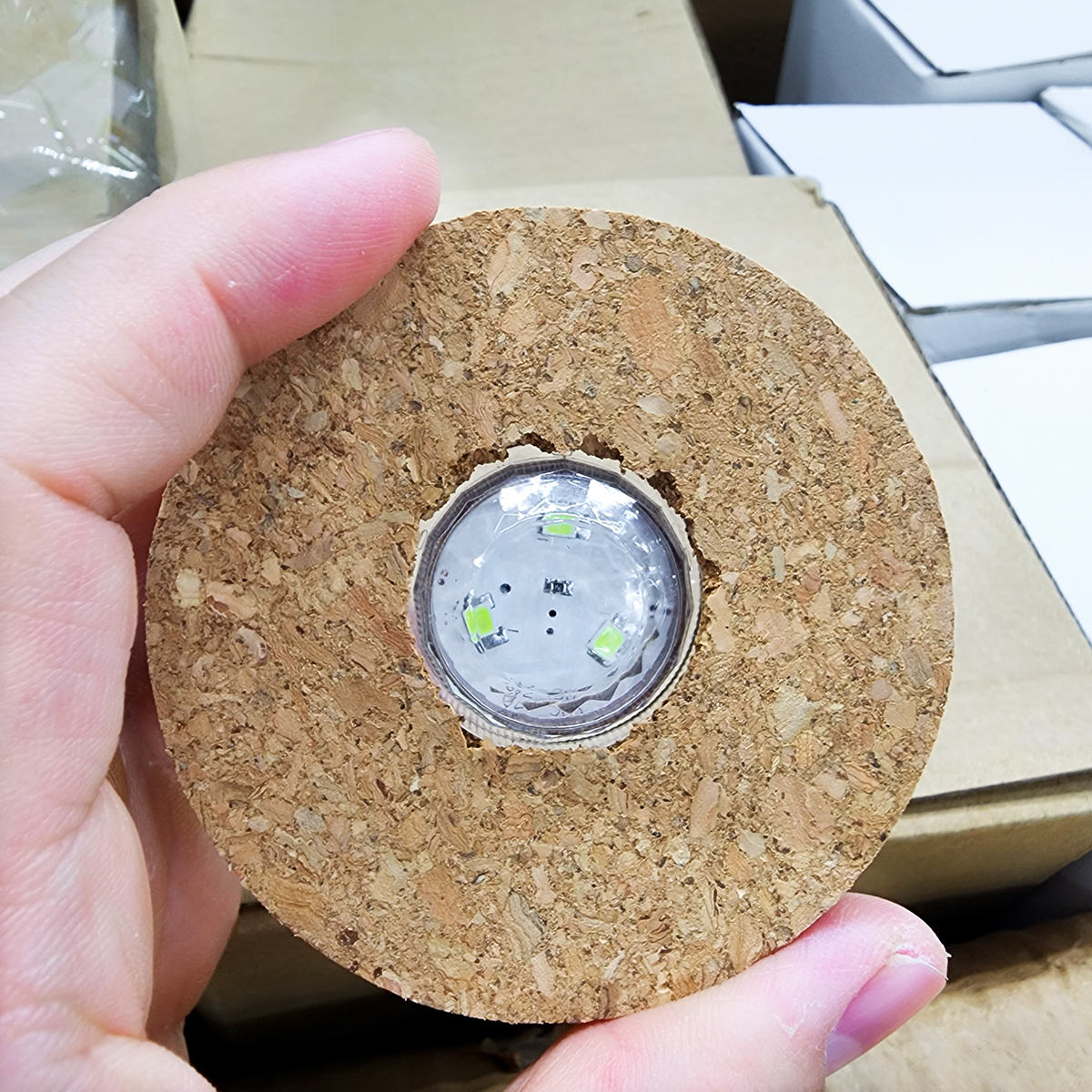 Bình trụ tròn nắp bấc có đèn 10*20cm