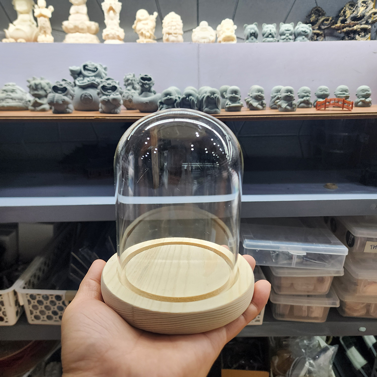 Bình thủy tinh nắp chụp đế gỗ