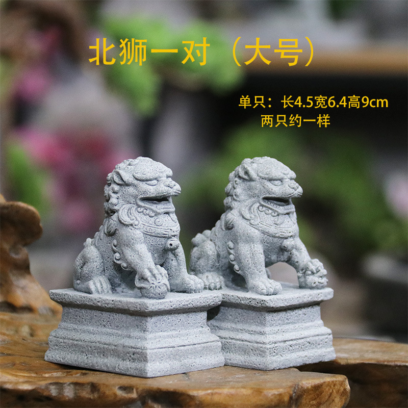 Đôi sư tử đá sa thạch
