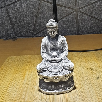 Tượng phật ngồi bệ đá