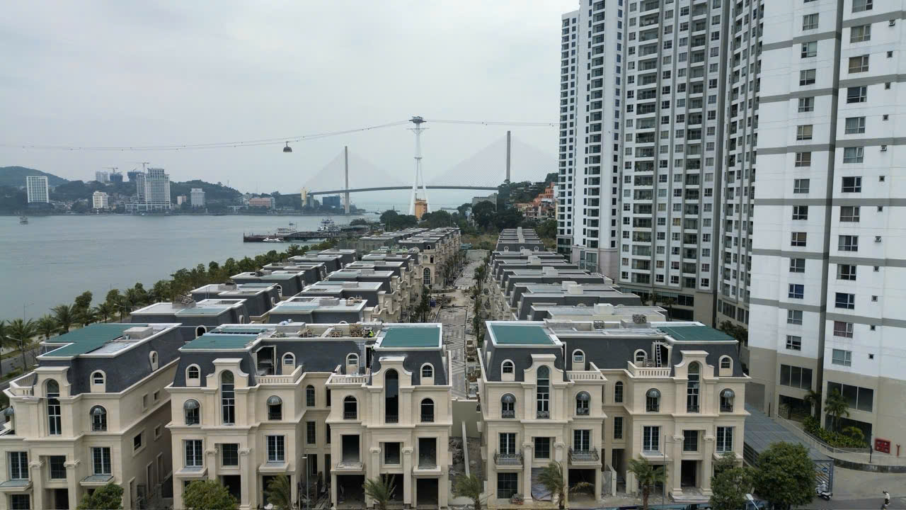 Ngói Đá Đen