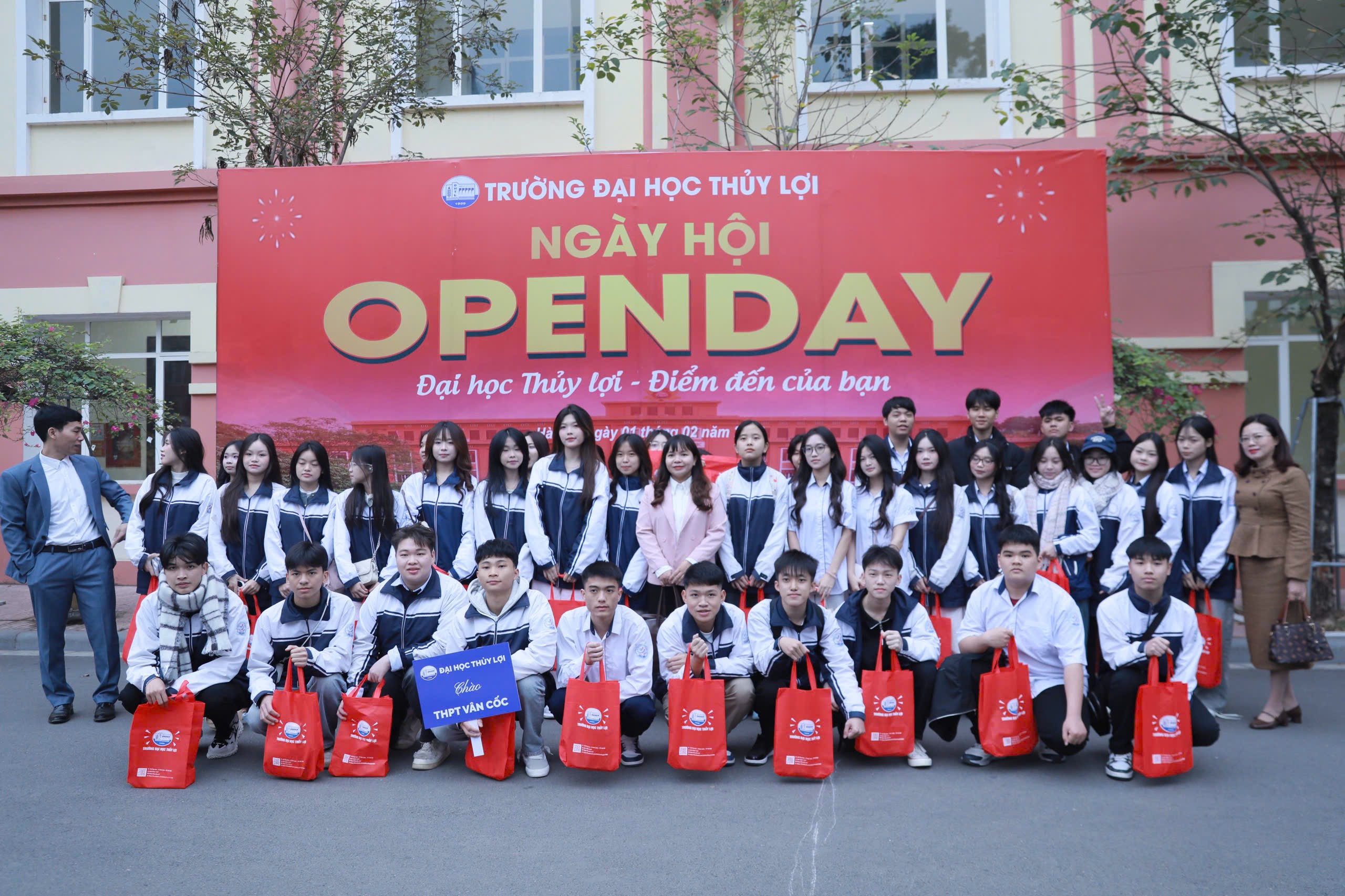 Khoa Kế toán và Kinh doanh