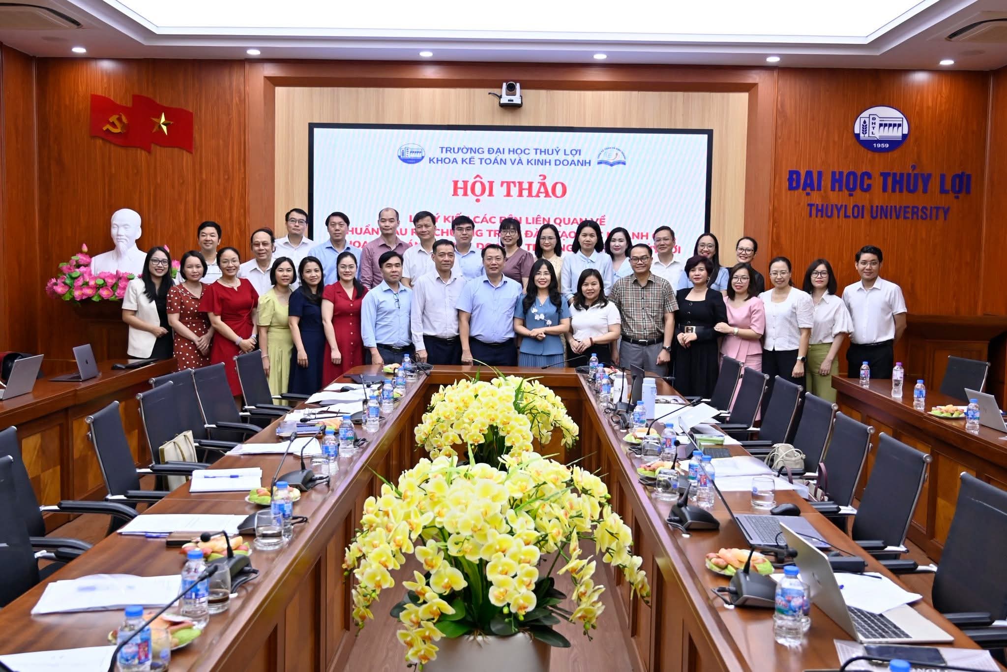 Khoa Kế toán và Kinh doanh