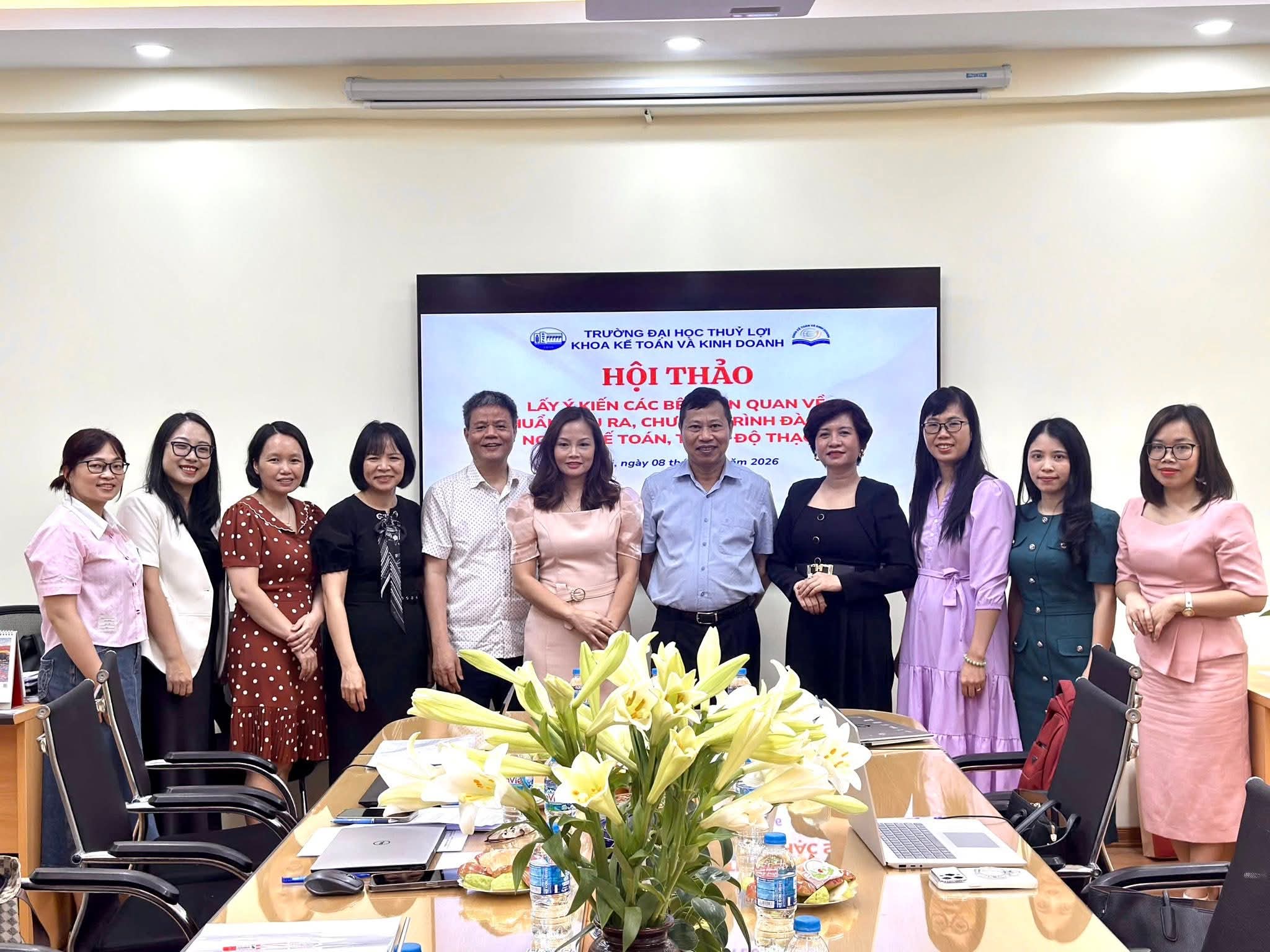 Khoa Kế toán và Kinh doanh