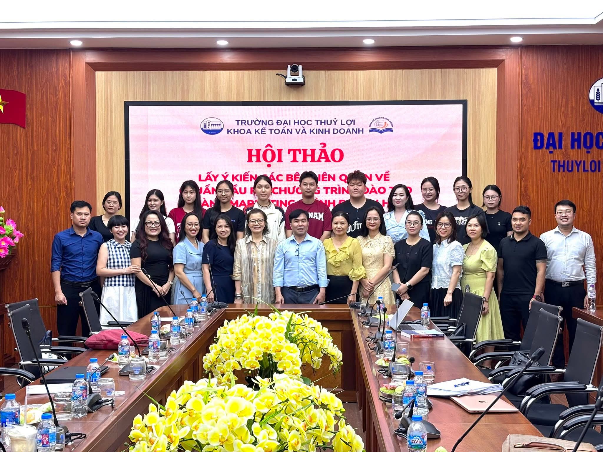 Khoa Kế toán và Kinh doanh