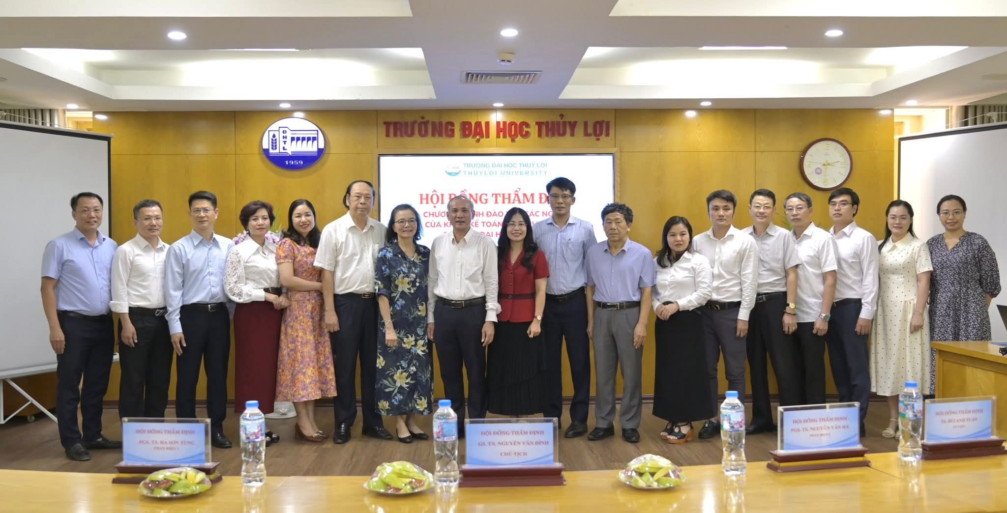 Khoa Kế toán và Kinh doanh