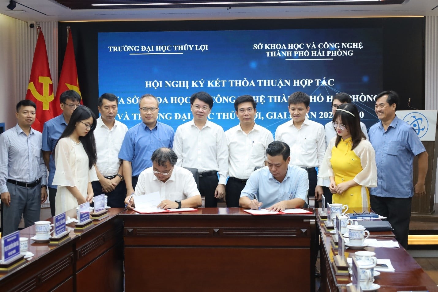 Khoa Kế toán và Kinh doanh