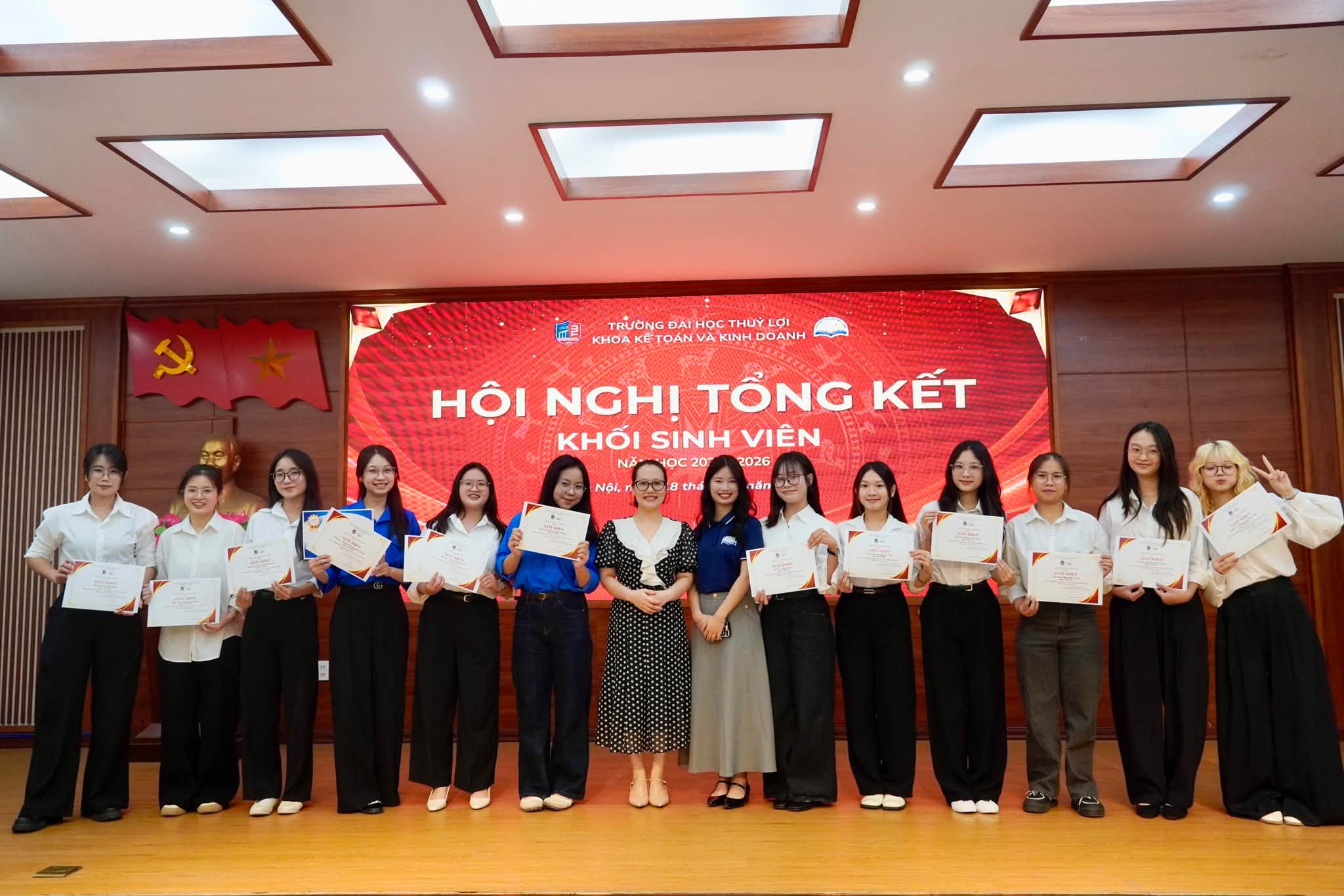 Khoa Kế toán và Kinh doanh
