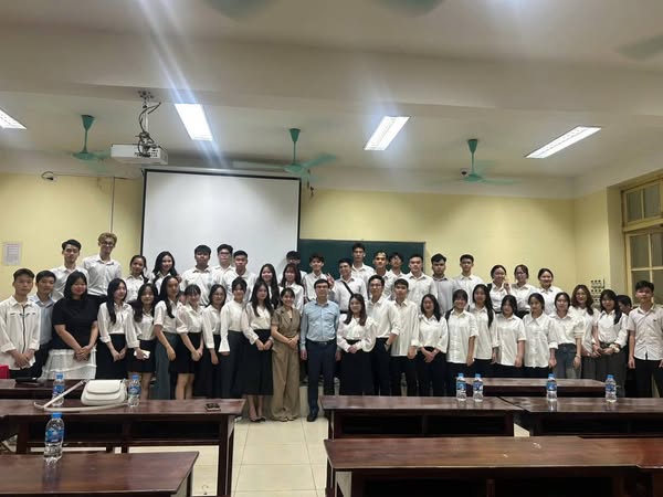 Khoa Kế toán và Kinh doanh