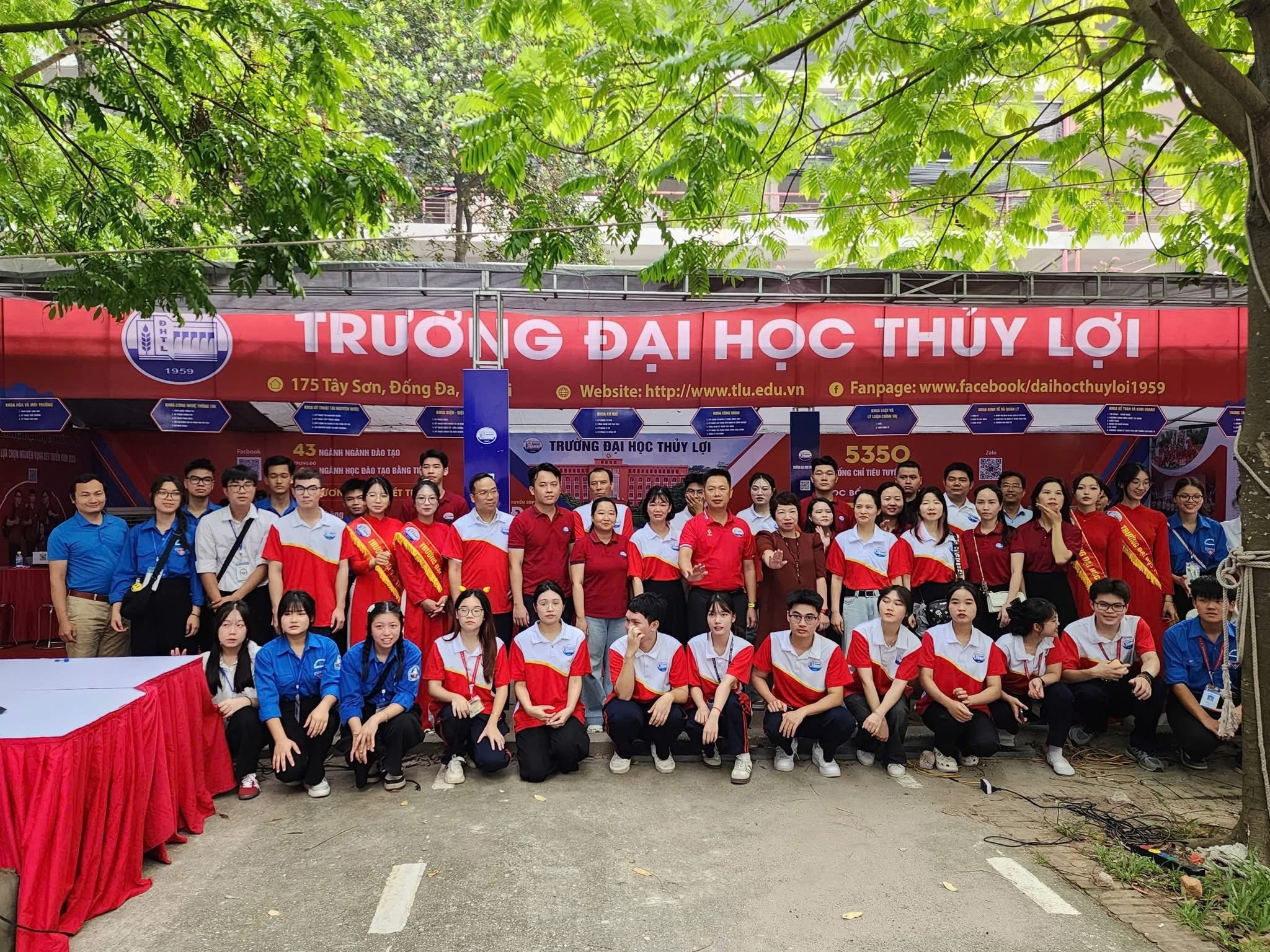 Khoa Kế toán và Kinh doanh