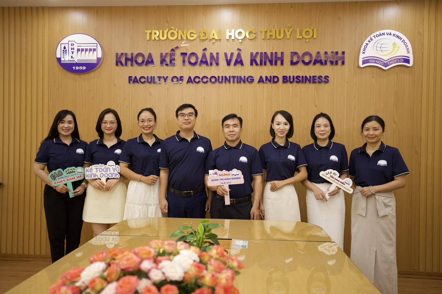Khoa Kế toán và Kinh doanh