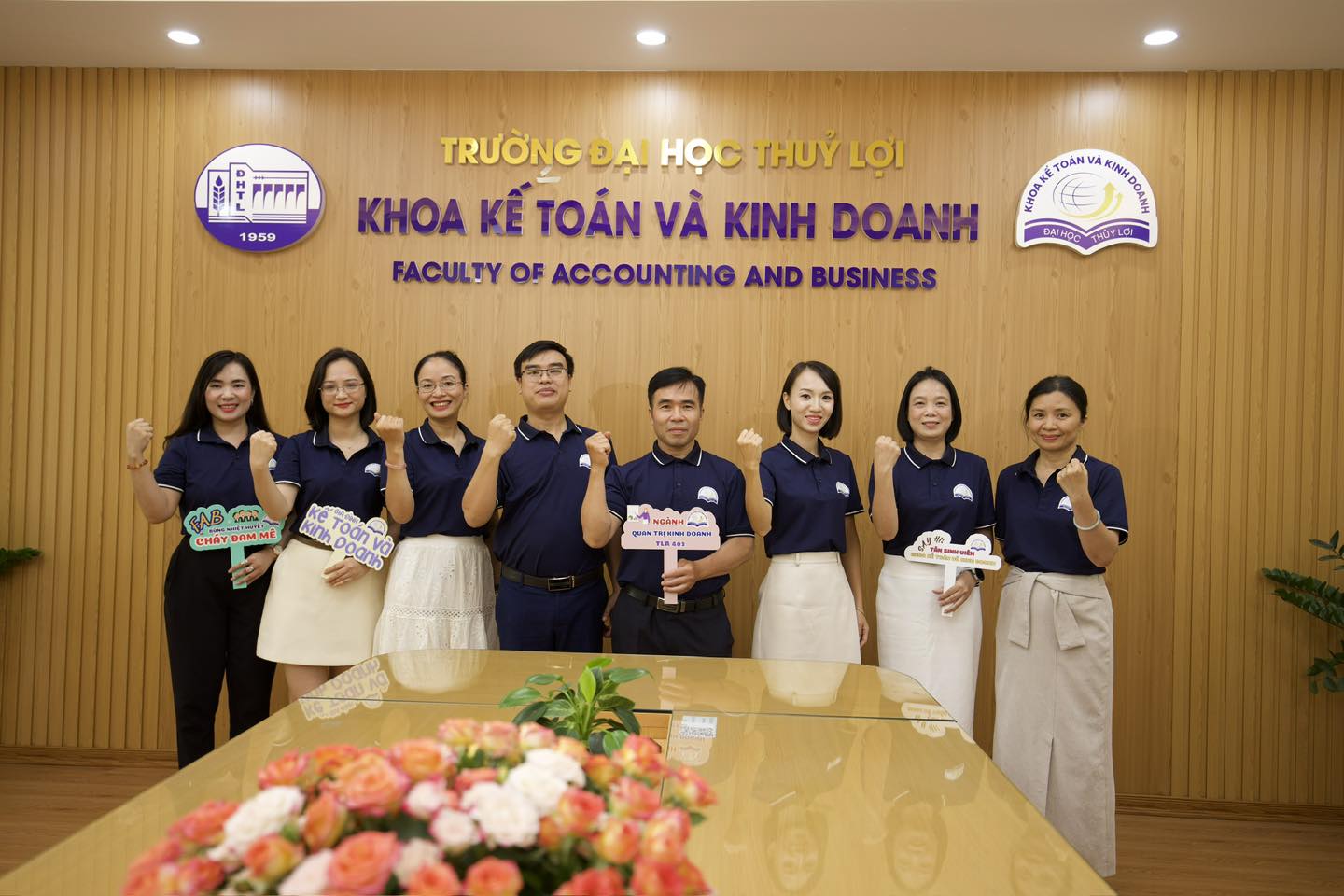 Khoa Kế toán và Kinh doanh