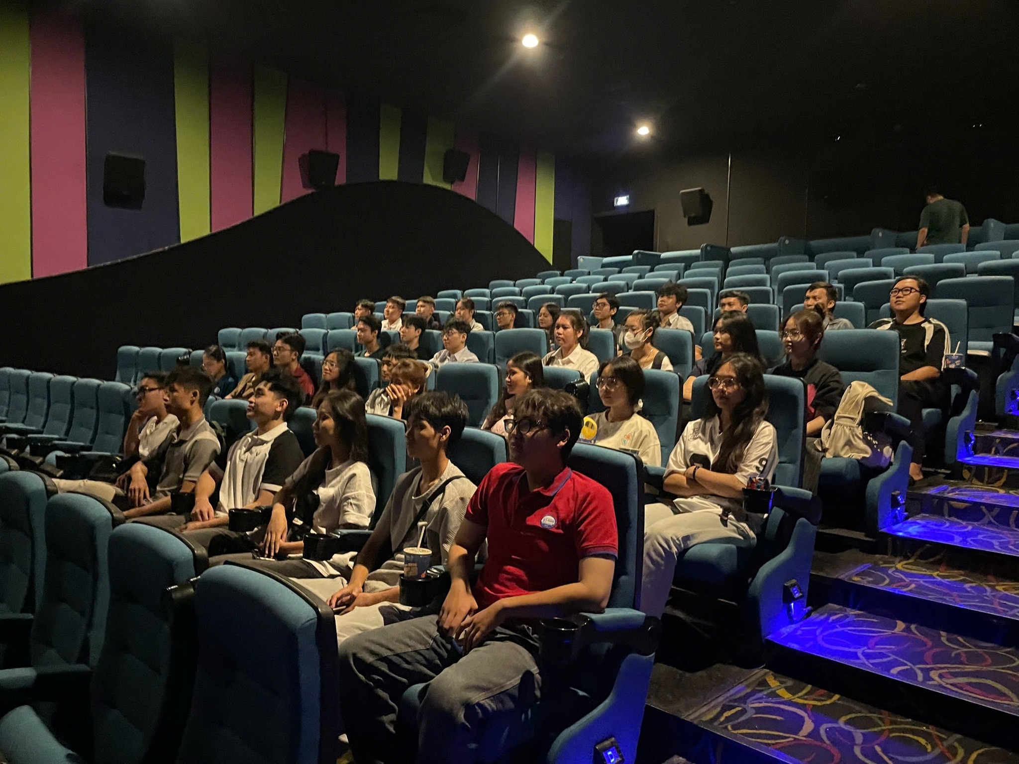 Khoa Kế toán và Kinh doanh