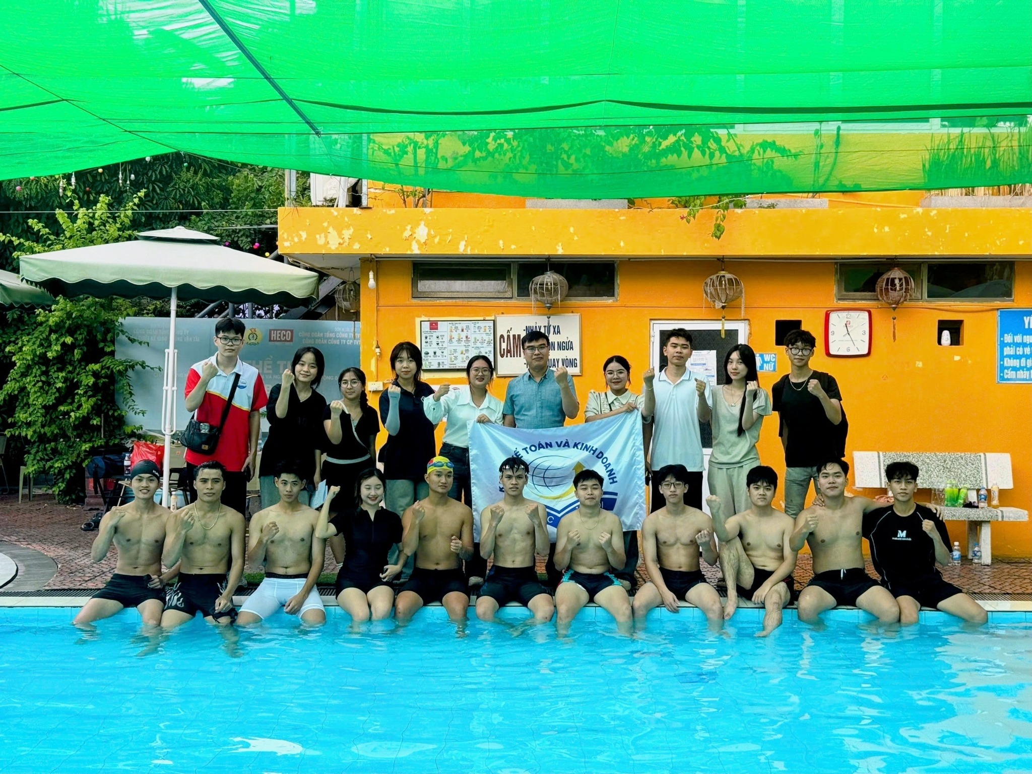 Khoa Kế toán và Kinh doanh