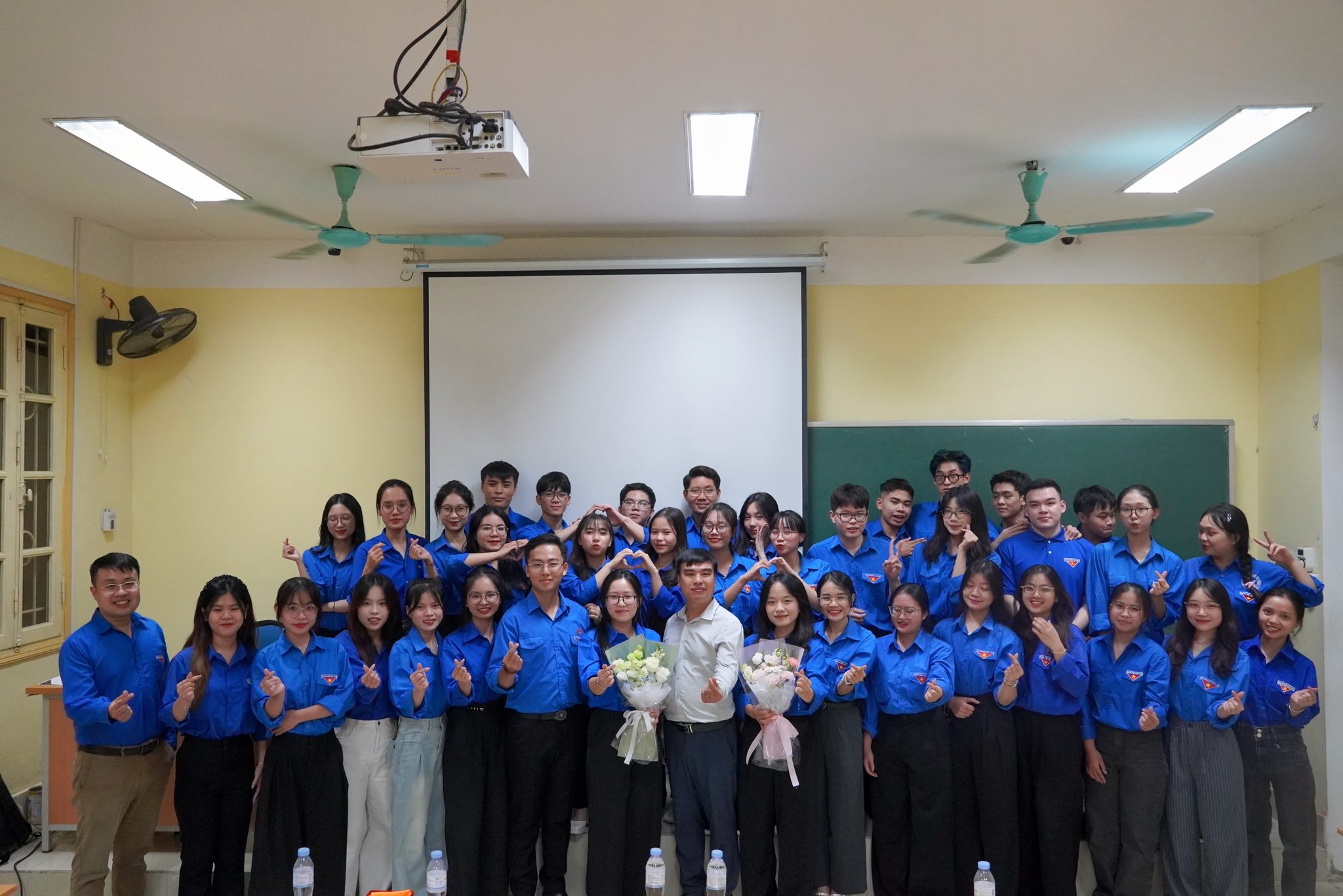 Khoa Kế toán và Kinh doanh