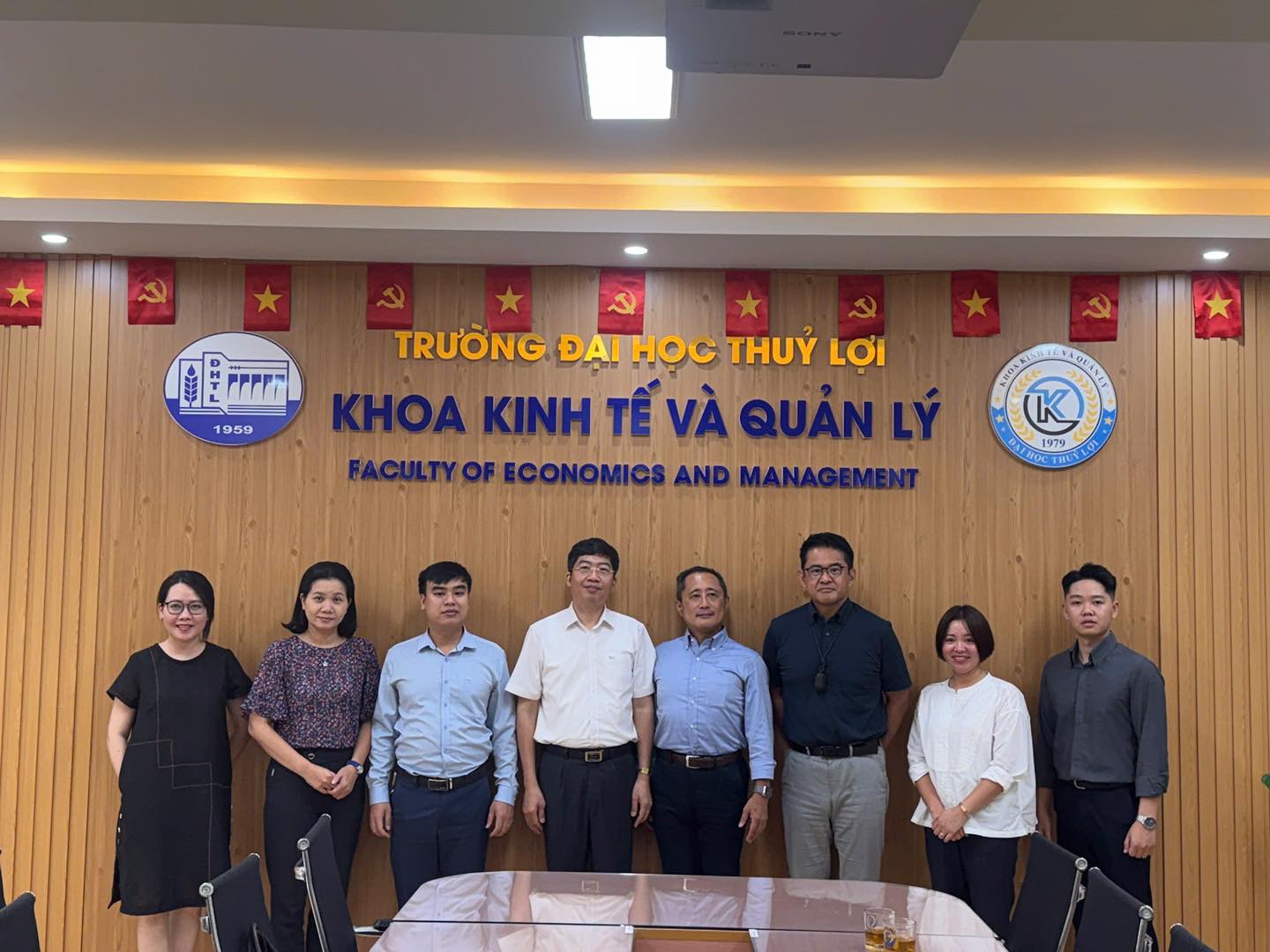 Khoa Kế toán và Kinh doanh