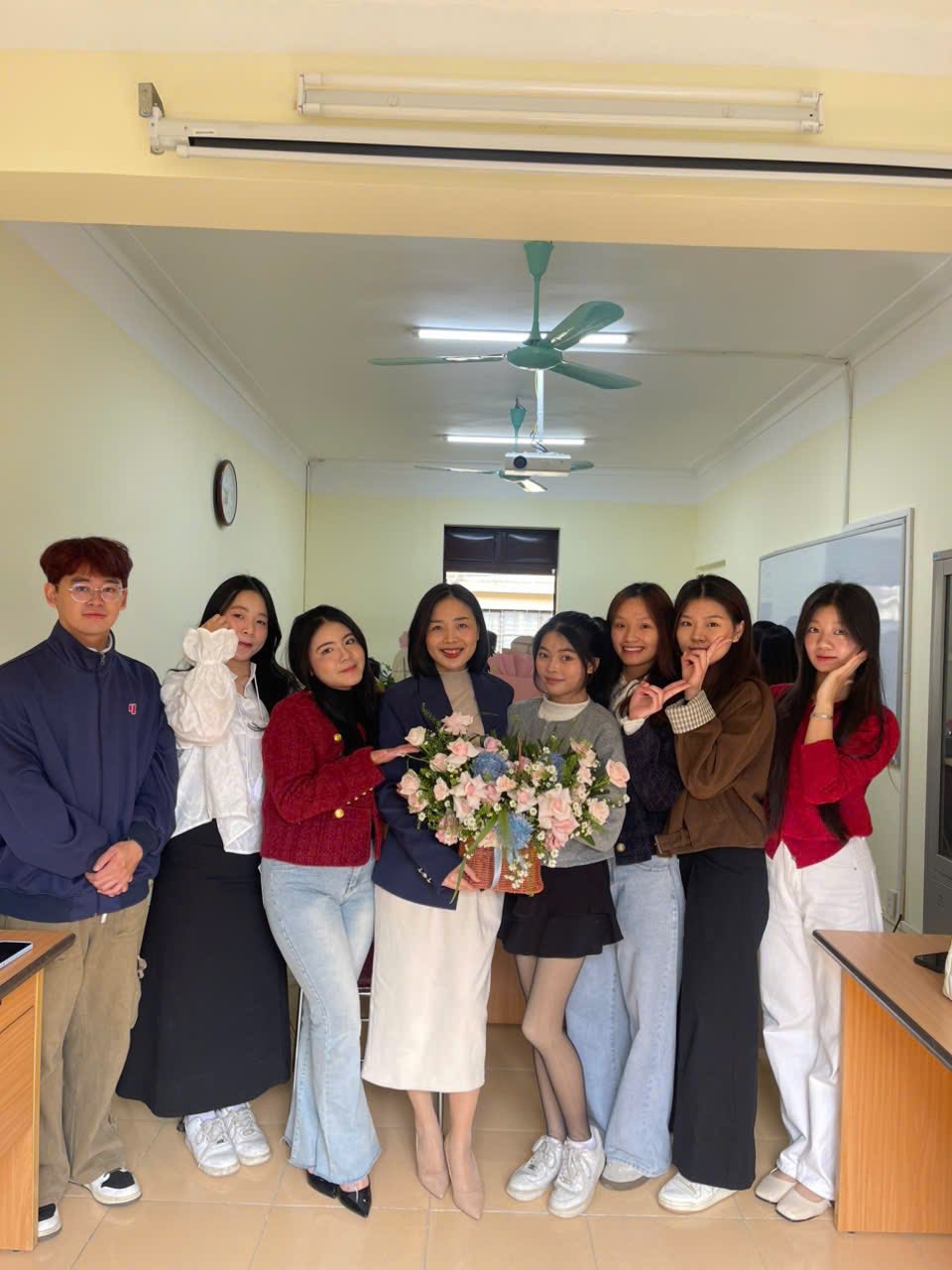 Khoa Kế toán và Kinh doanh