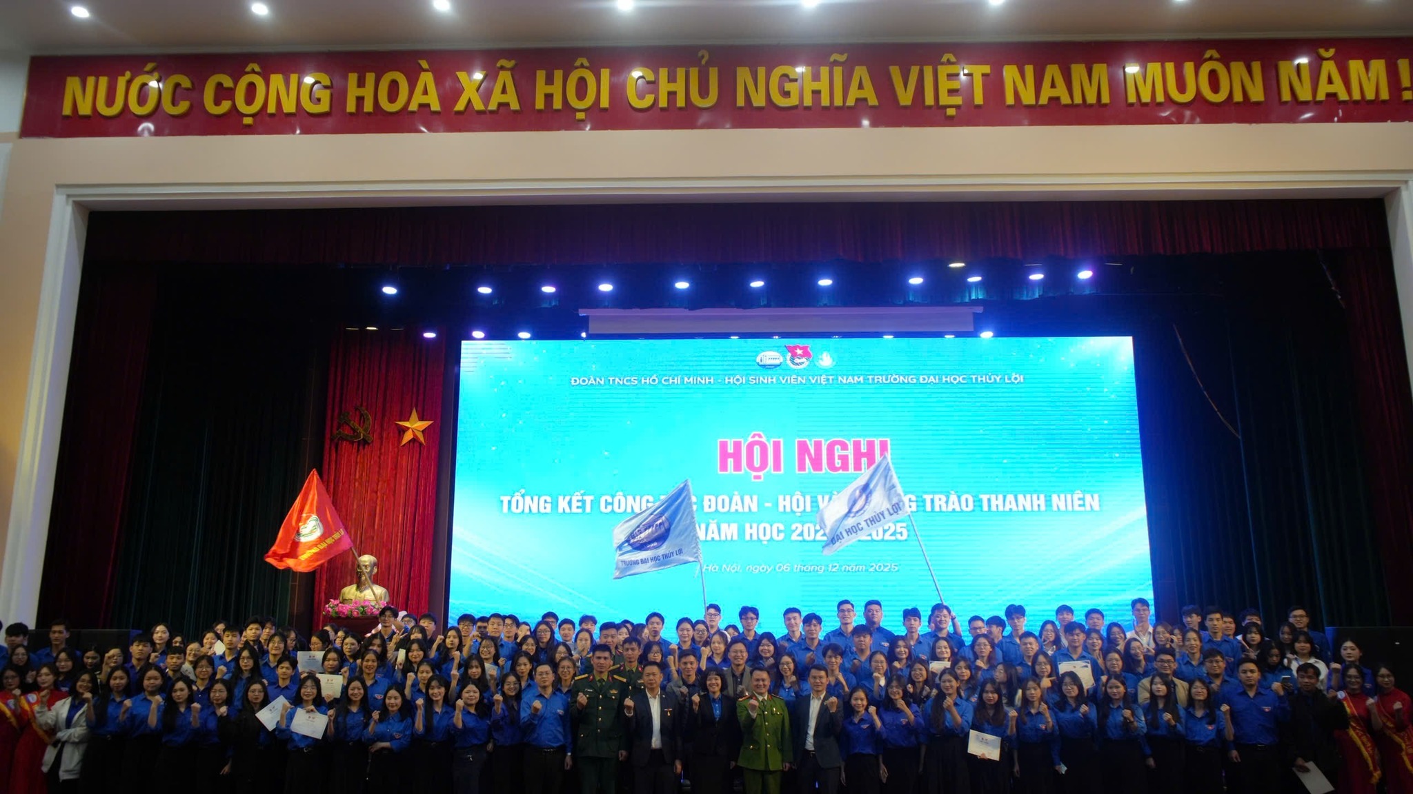 Khoa Kế toán và Kinh doanh