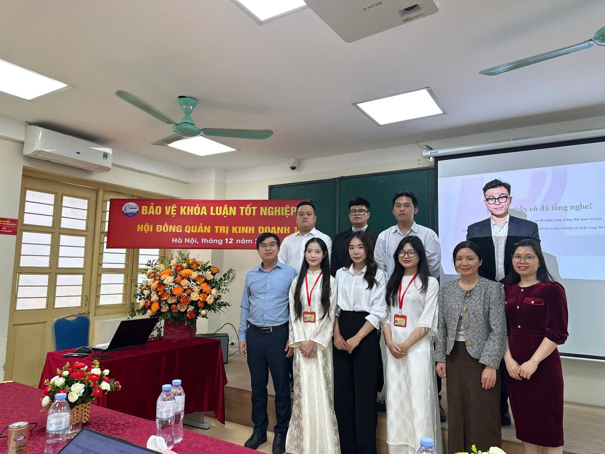 Khoa Kế toán và Kinh doanh