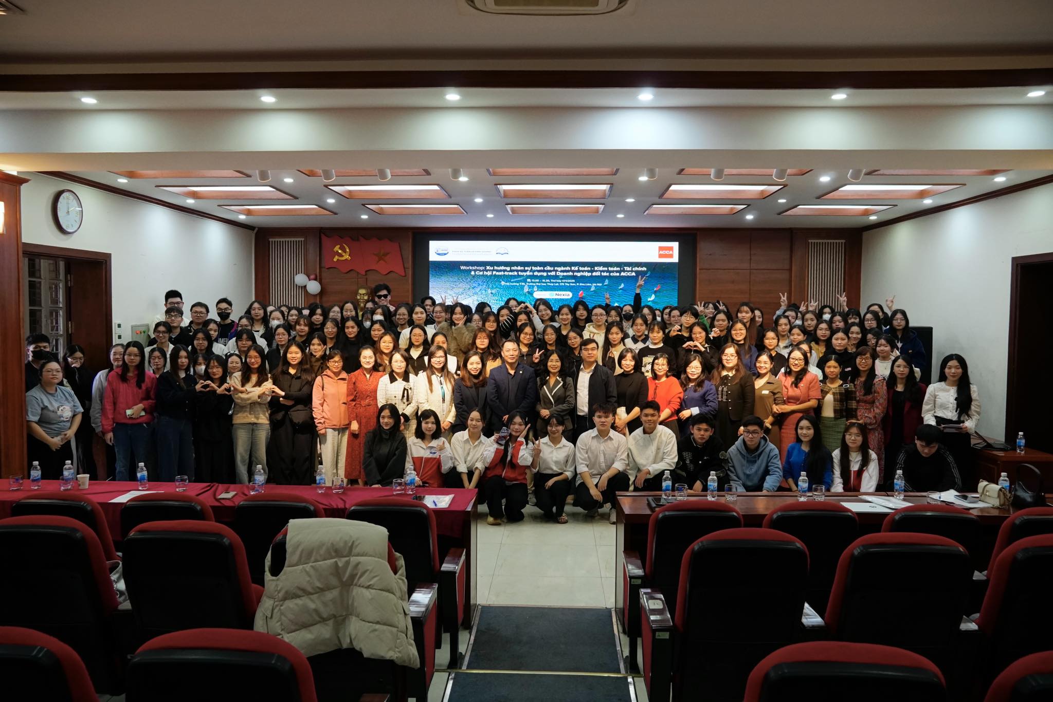 Khoa Kế toán và Kinh doanh