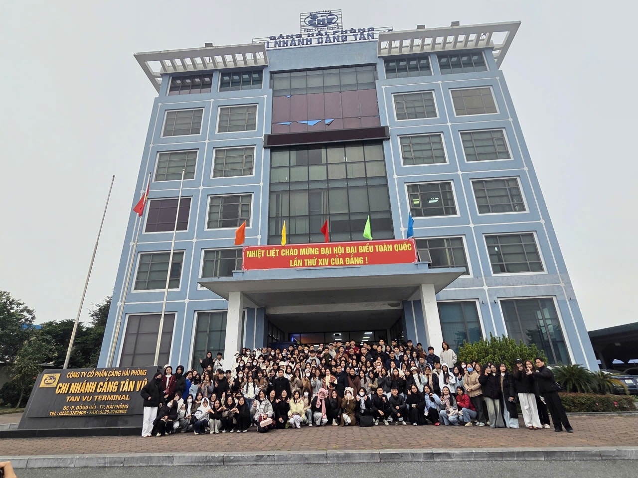 Khoa Kế toán và Kinh doanh