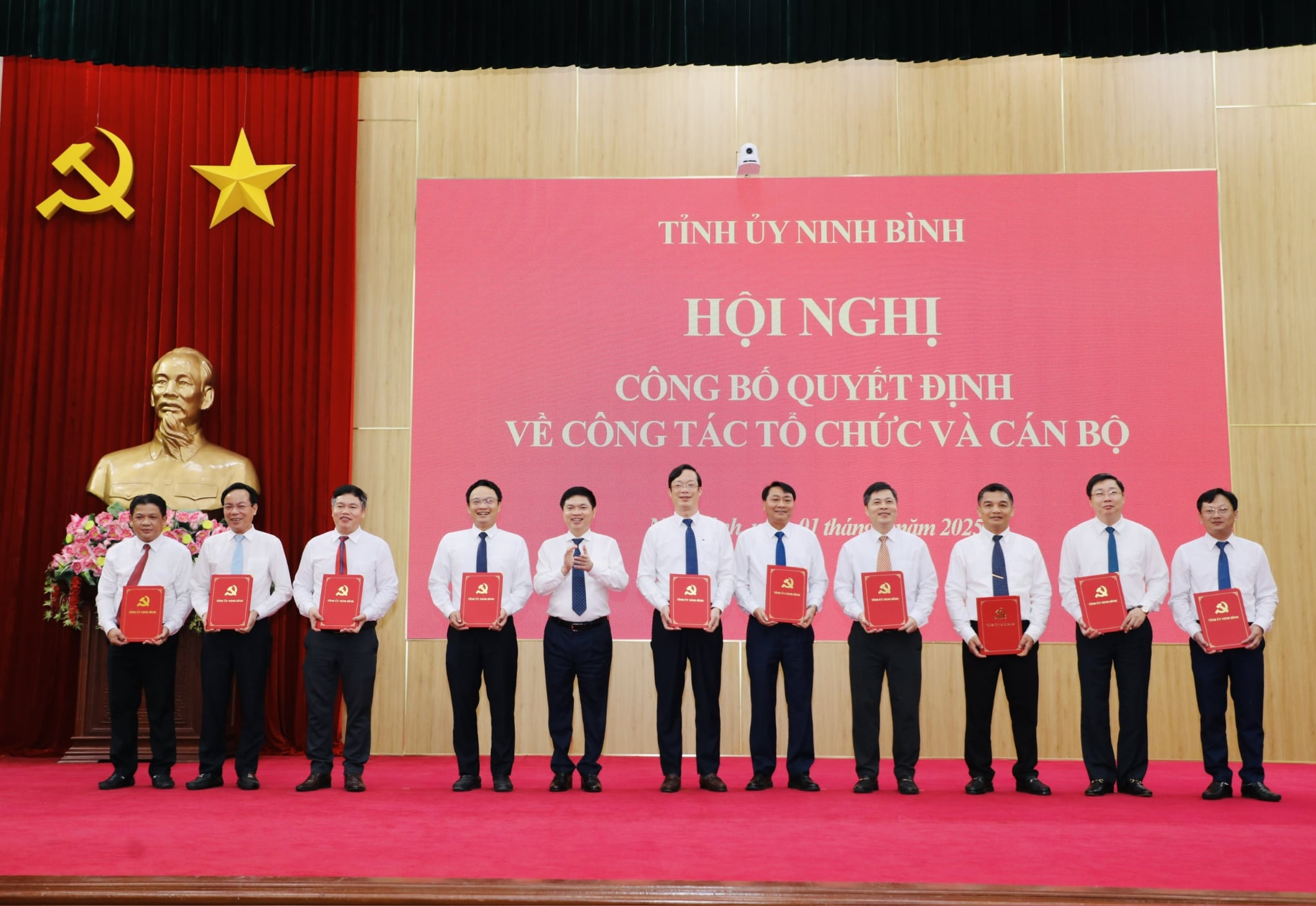 Khoa Kế toán và Kinh doanh