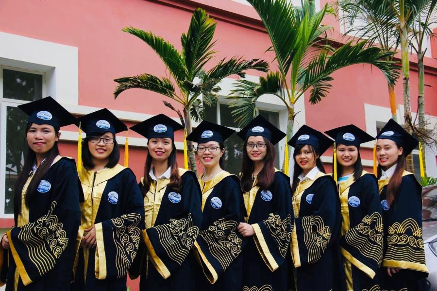 Khoa Kế toán và Kinh doanh