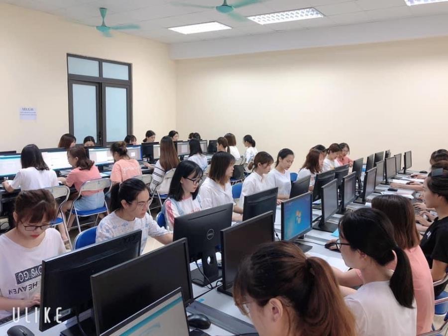 Khoa Kế toán và Kinh doanh