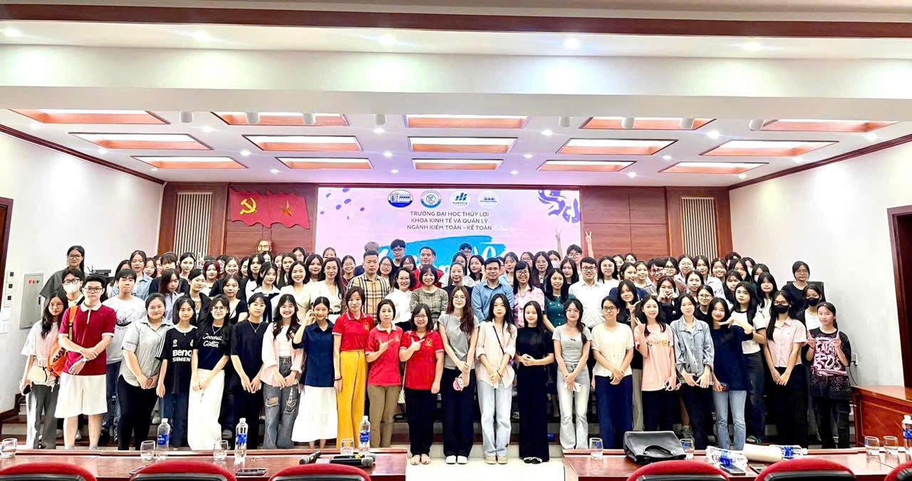 CHƯƠNG TRÌNH CHÀO TÂN SINH VIÊN K66 Khoa Kế toán và Kinh doanh