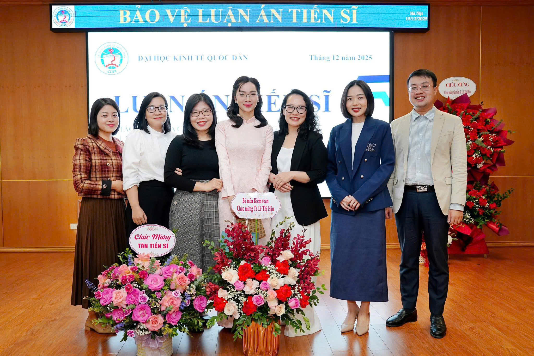 Khoa Kế toán và Kinh doanh