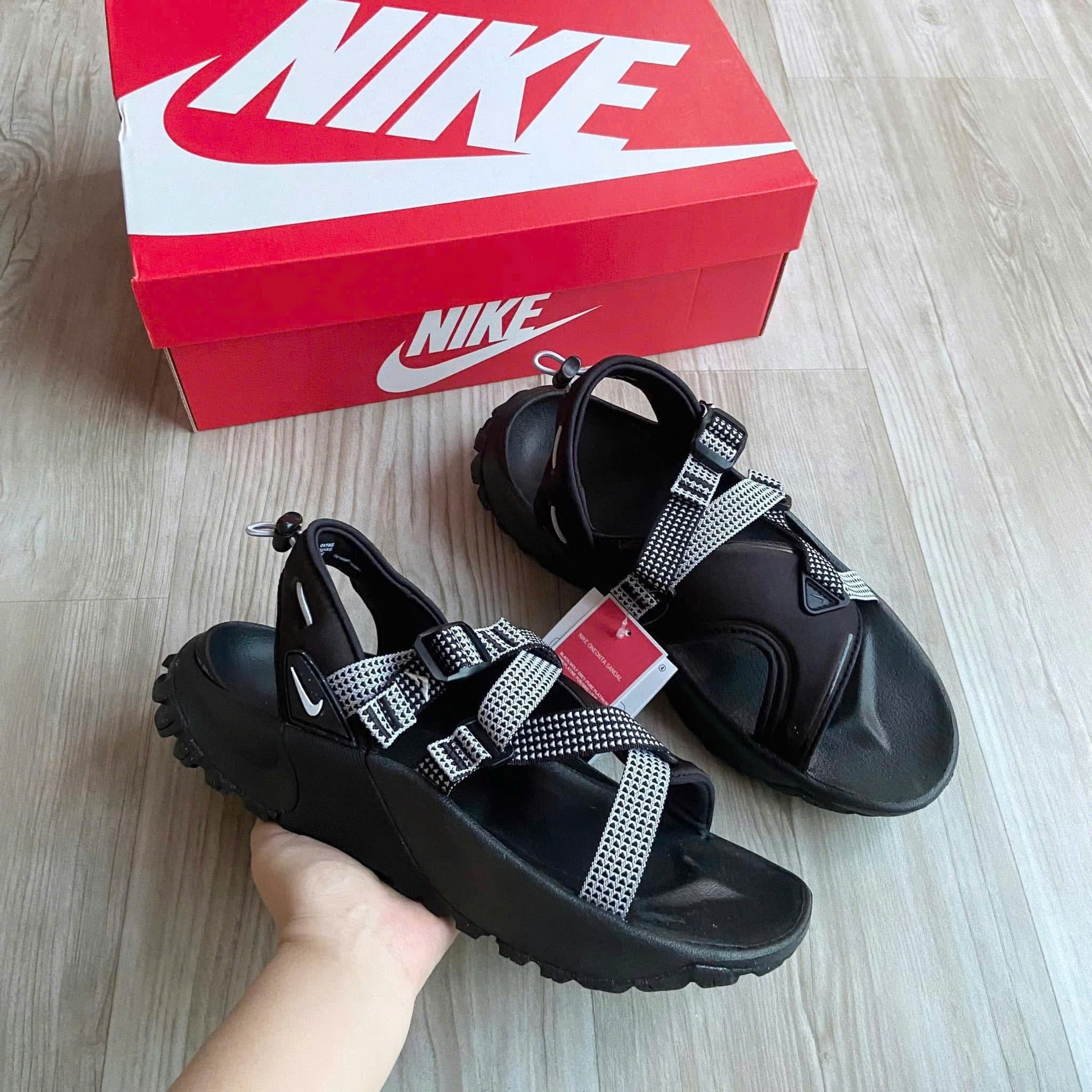 Dép Nike Oneonta Sandal ‘Black Wolf Grey’ DJ6601-001