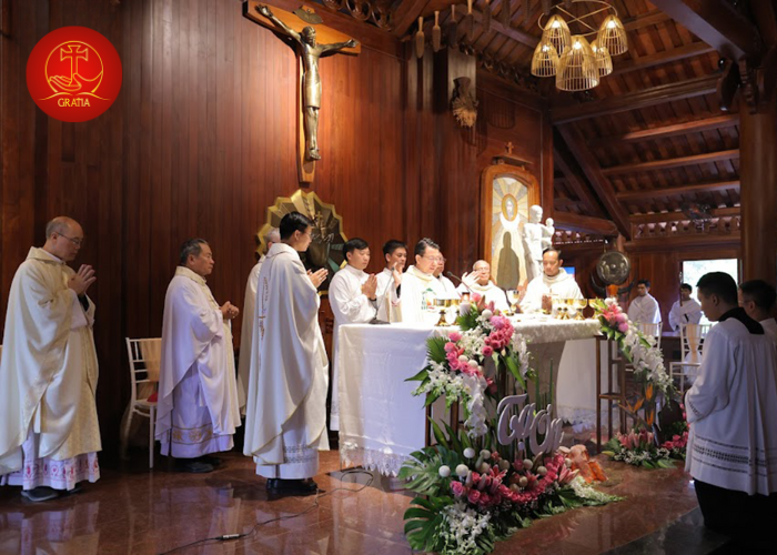 Dự án Nhà Tạm, Tượng Chúa và Chiêng đồng tại Đồng Bầu, Hòa Bình