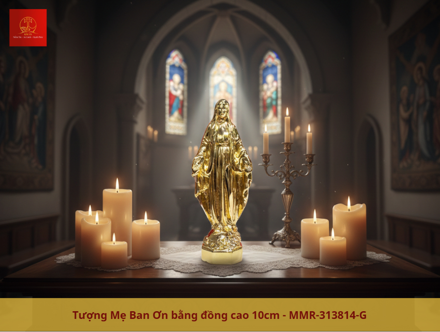 Mẫu bàn thờ với tượng Đức Mẹ Ban Ơn bằng đồng màu vàng gold