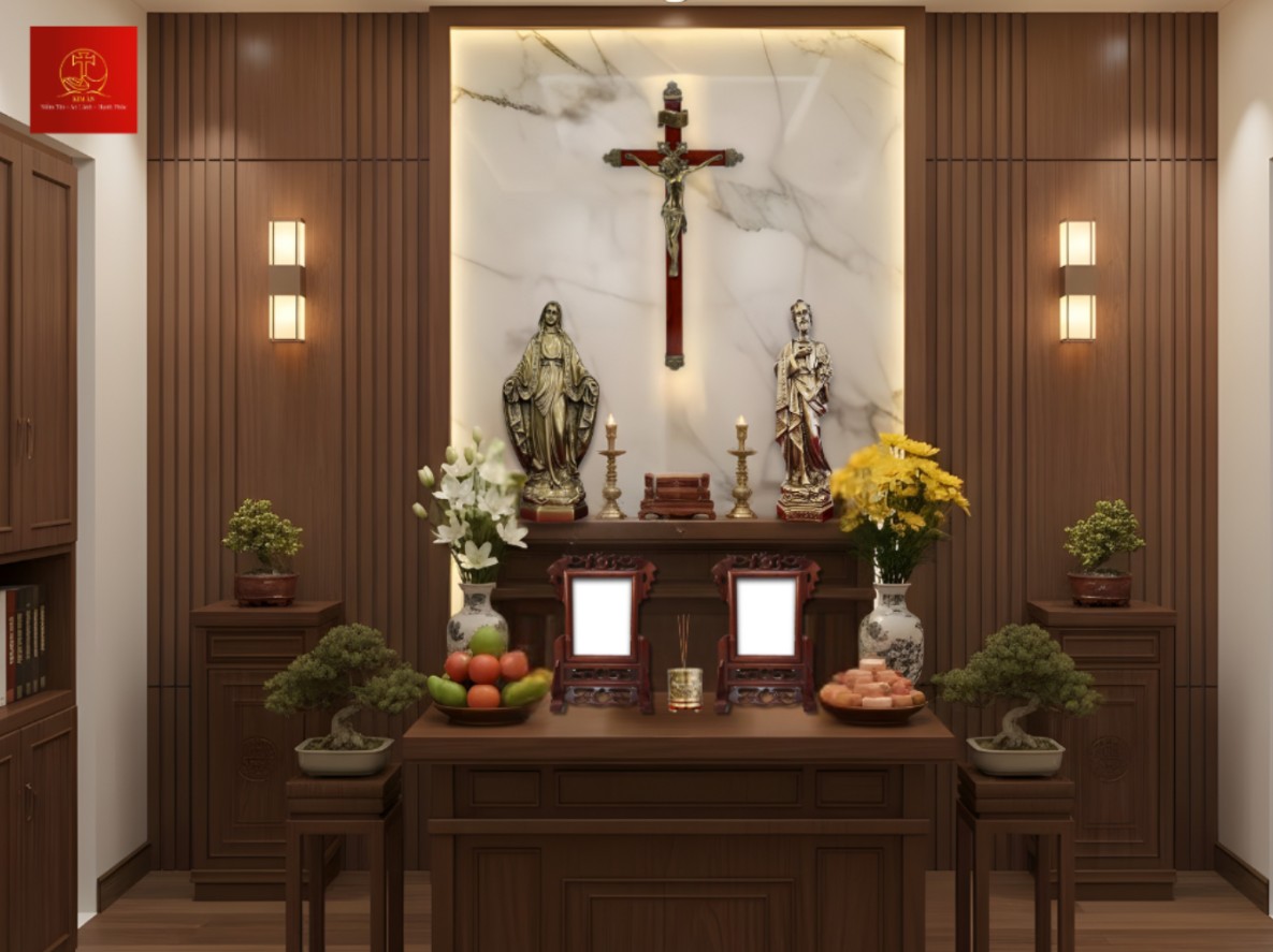 Bàn thờ Công giáo hai tầng gồm Thánh Giá, tượng Đức Mẹ và tượng Thánh Giuse