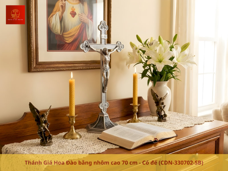 Thánh Giá hoa đào bằng nhôm cao 70cm có đế 