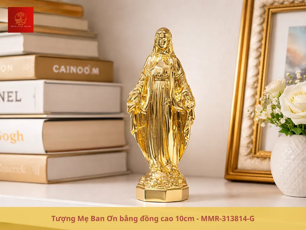 Mẫu tượng Đức Mẹ Ban Ơn cao 10cm bằng đồng mang lại sự bảo trợ và bình an.