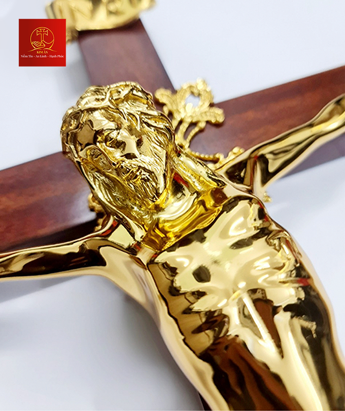 Thánh Giá Chúa Giêsu Gỗ Treo - Màu Vàng Gold
