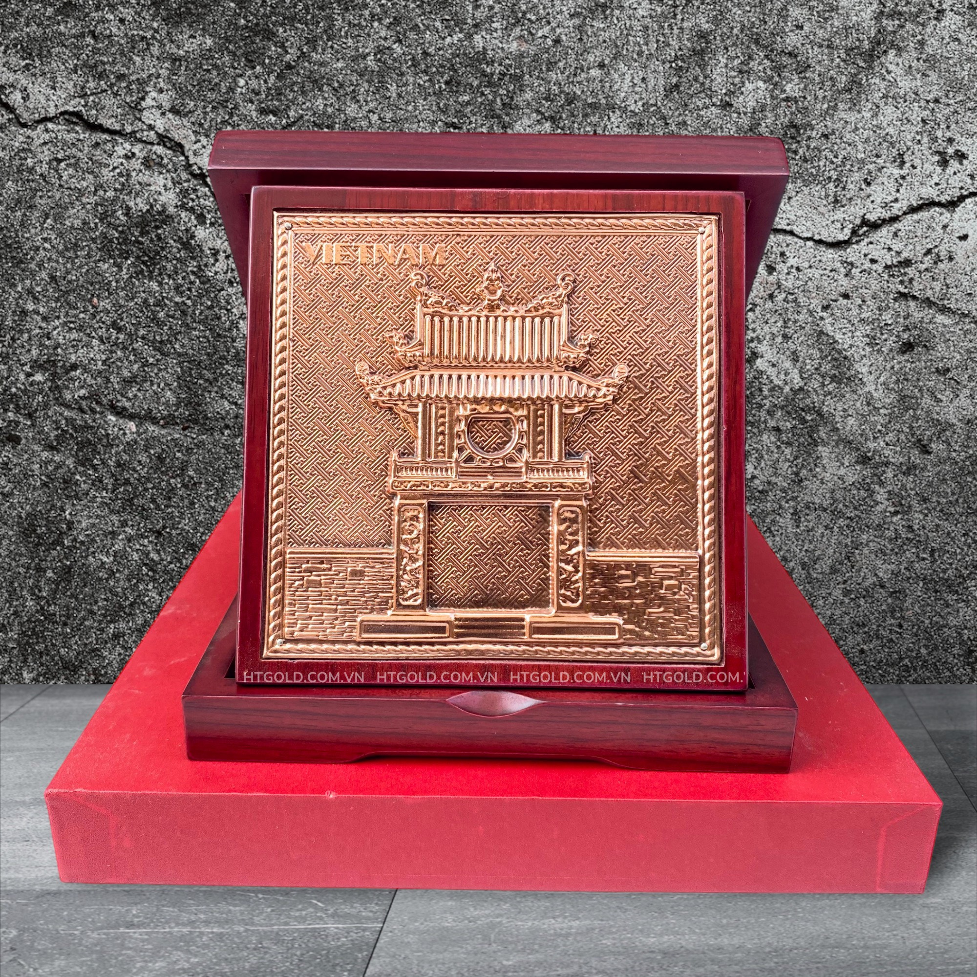 QUÀ TẶNG TRANH ĐỒNG KHUÊ VĂN CÁC <br>(Kích thước 16cm X 16cm).