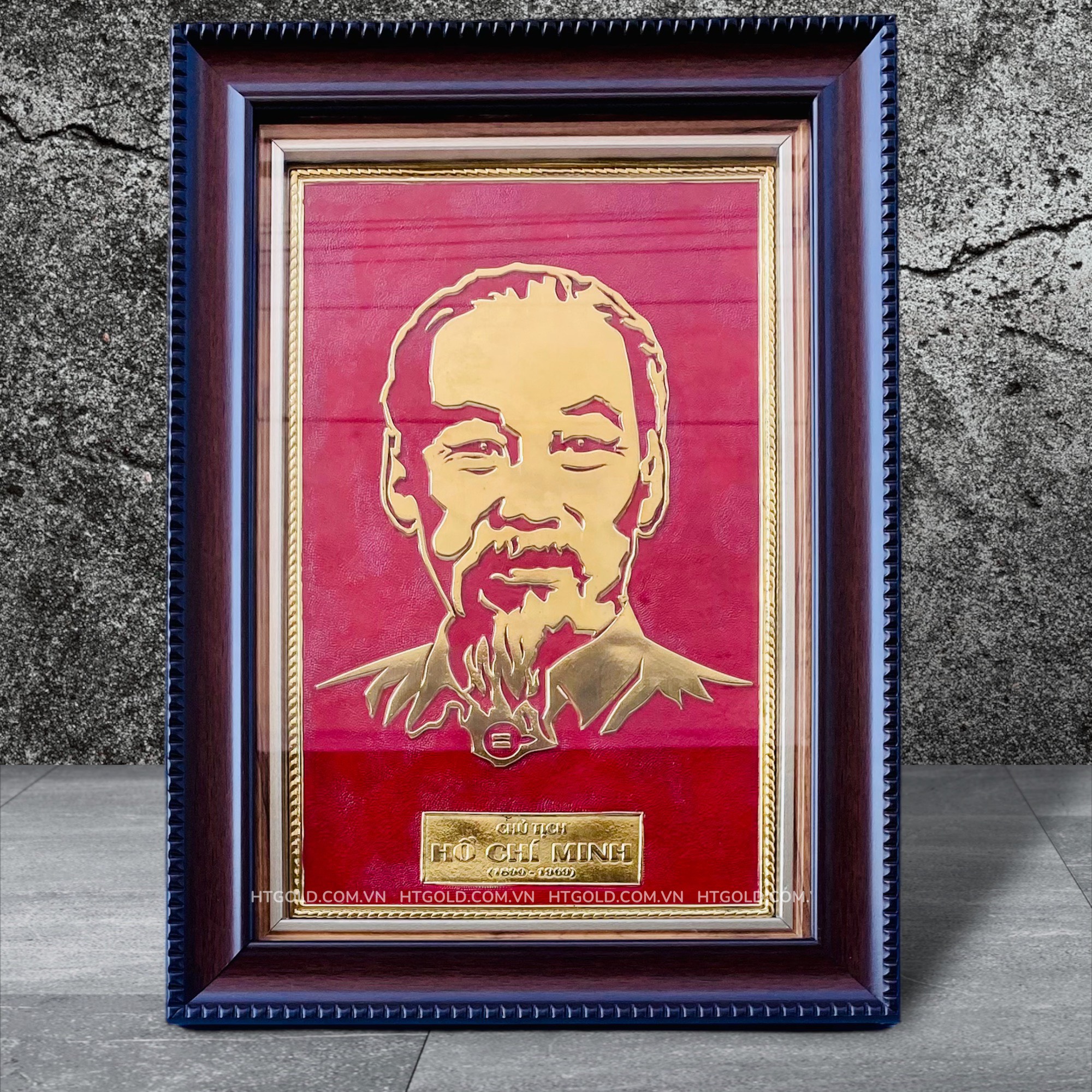 TRANH ĐỒNG CHÂN DUNG CHỦ TỊCH HỒ CHÍ MINH (Kích thước 28cm x 38cm).