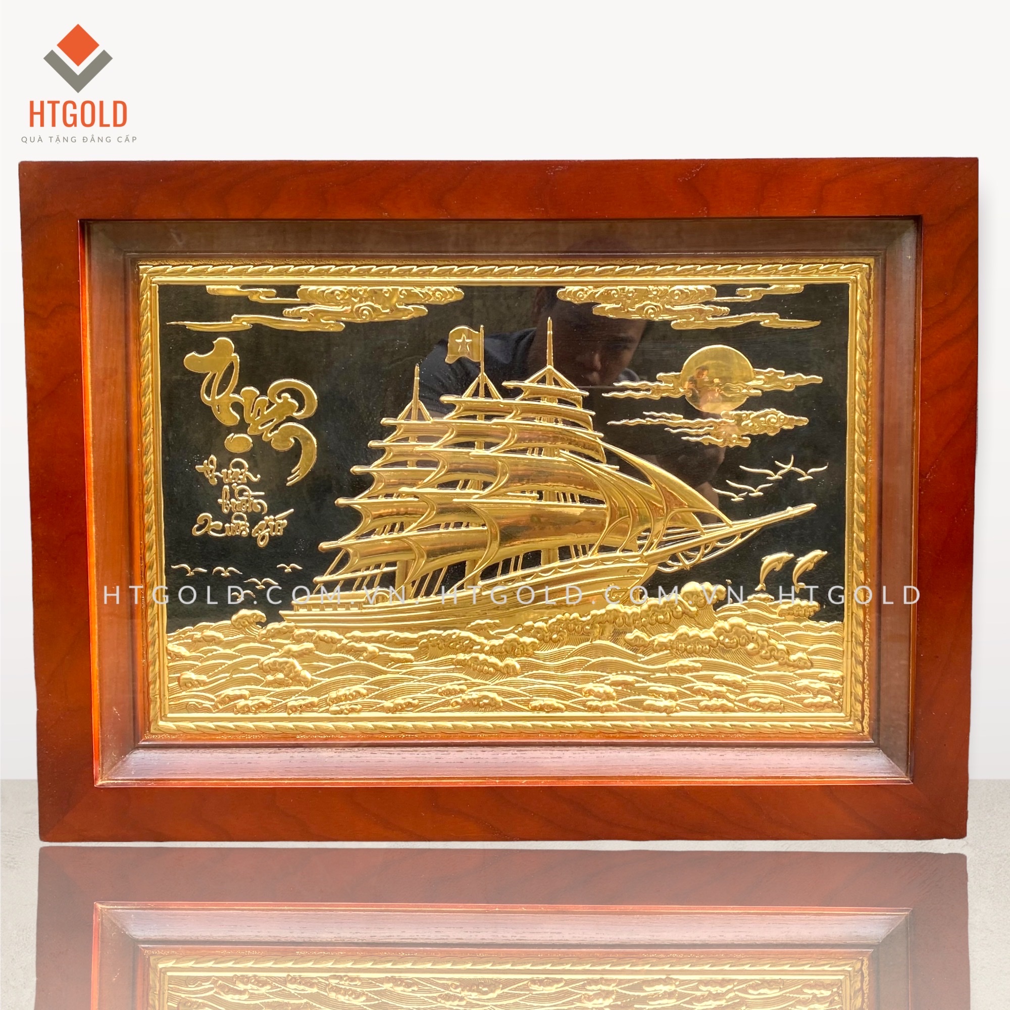 TRANH THUẬN BUỒM XUÔI GIÓ - MẠ VÀNG 24K (Kích thước 38cm x 54cm)