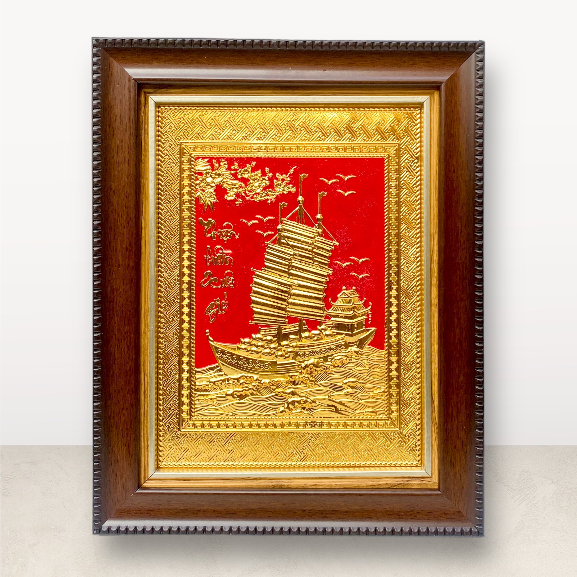 TRANH ĐỒNG THUẬN BUỒM XUÔI GIÓ, MẠ VÀNG 24k (Kích thước 28cm x 34cm)...