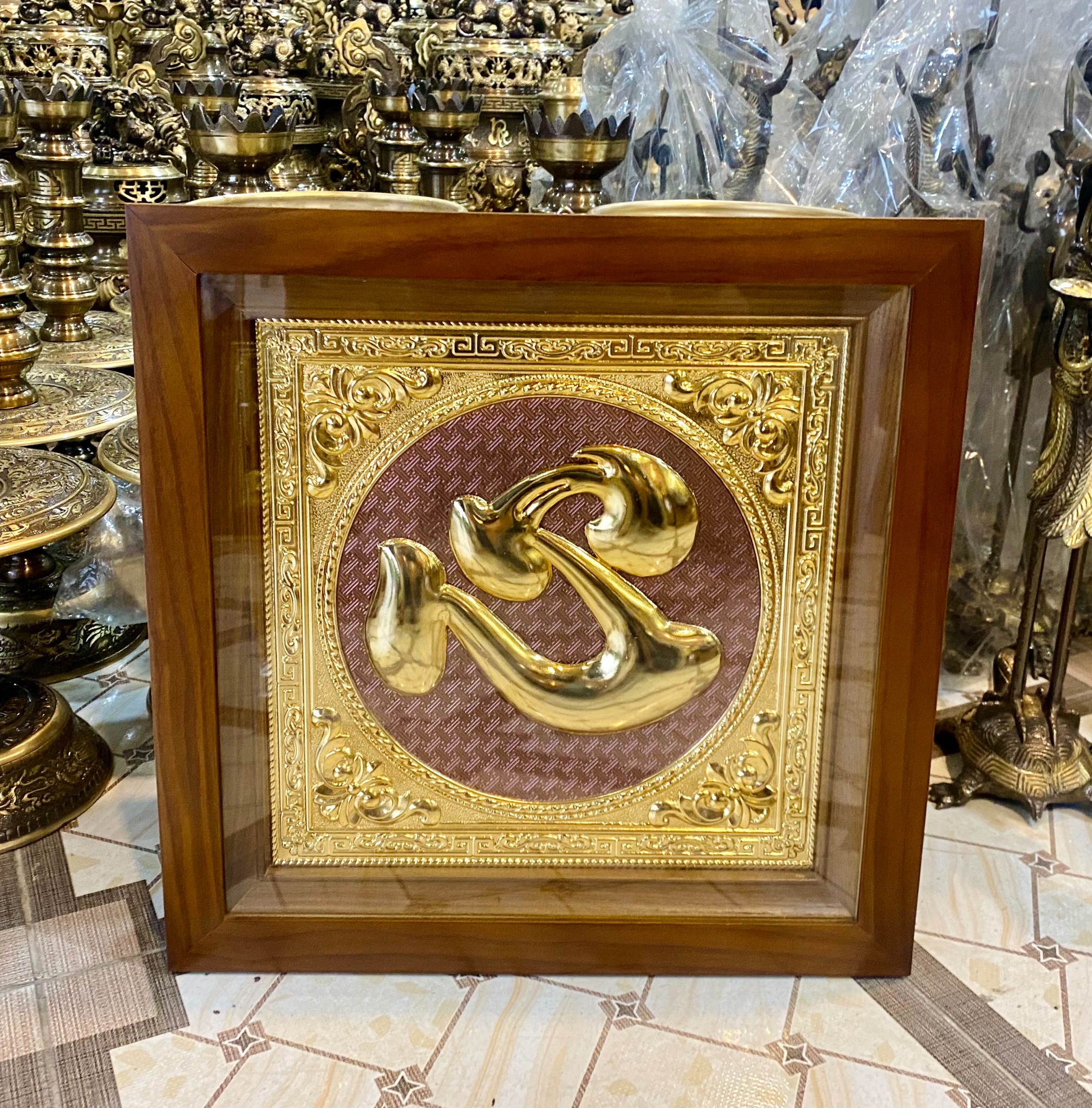 TRANH ĐỒNG CHỮ TÂM, MẠ VÀNG 24k <br>(Kích thước 48cm x 48cm)