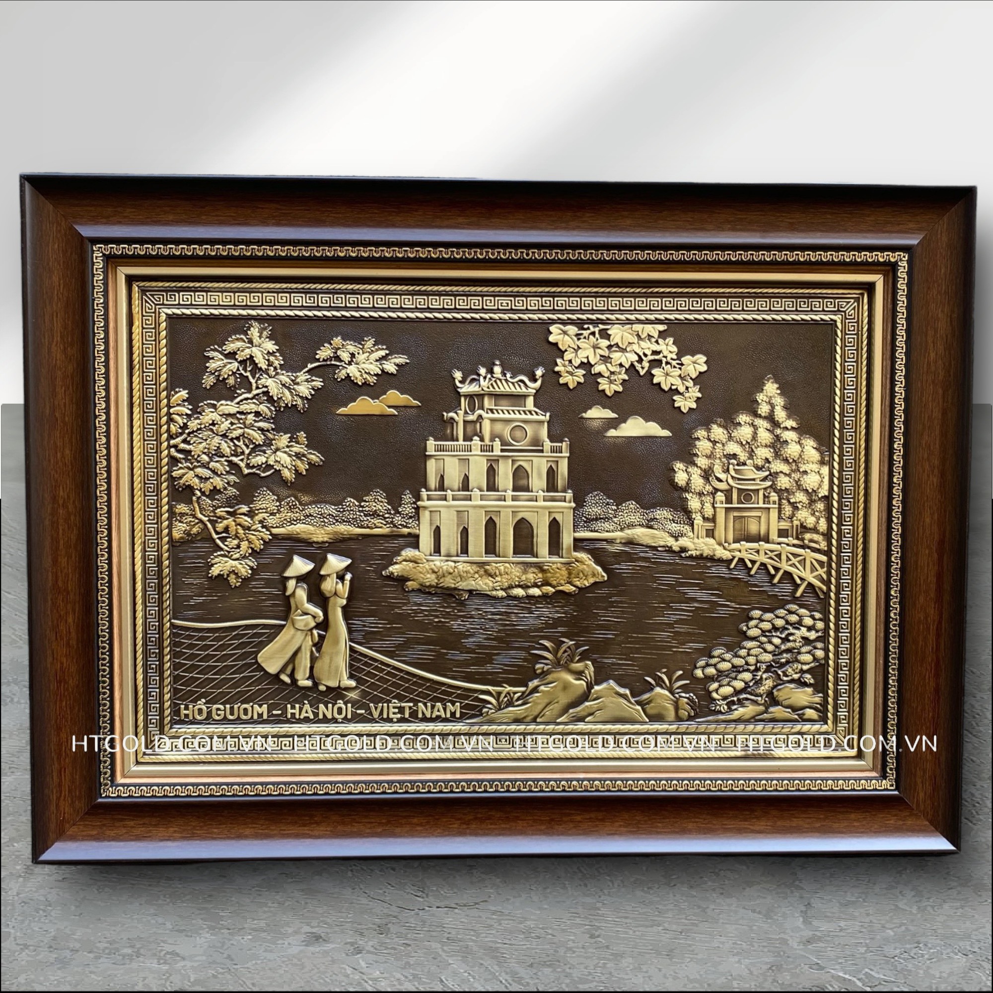 TRANH THÁP RÙA HỒ GƯƠM BẰNG ĐỒNG, GIẢ CỔ (40cm x 55cm)