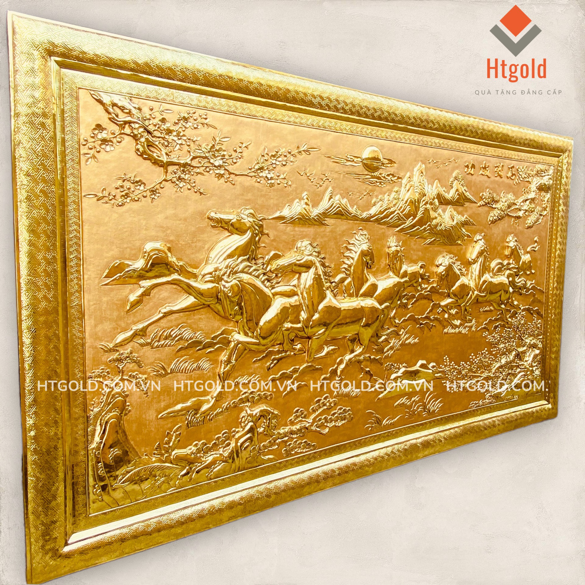 TRANH ĐỒNG MÃ ĐÁO THÀNH CÔNG, KHUNG ĐỒNG LIỀN, MẠ VÀNG 24K (Kích thước 127cm -x 231cm)