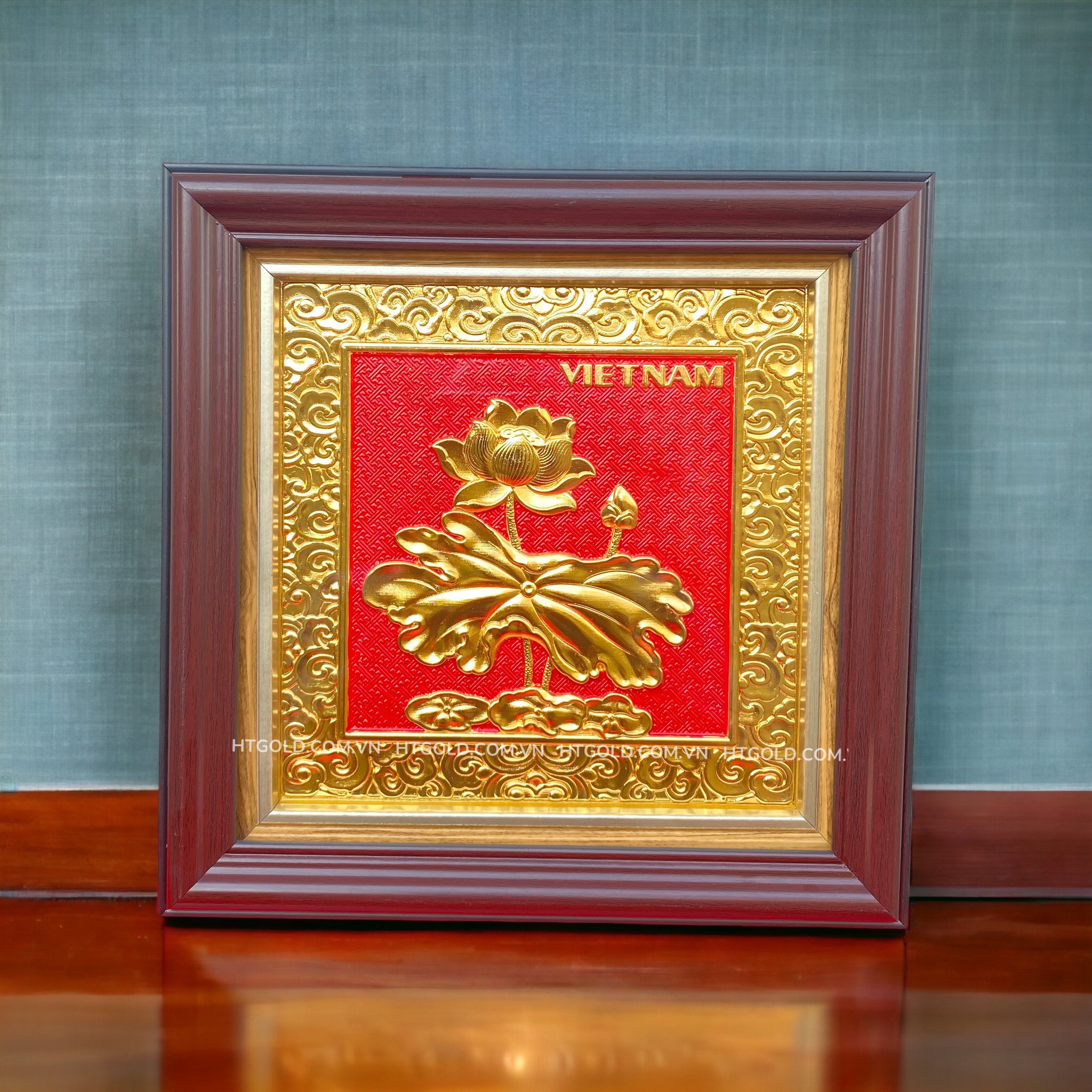 TRANH HOA SEN BẰNG ĐỒNG, MẠ VÀNG 24K <> (Kích thước 26cm x 26cm)