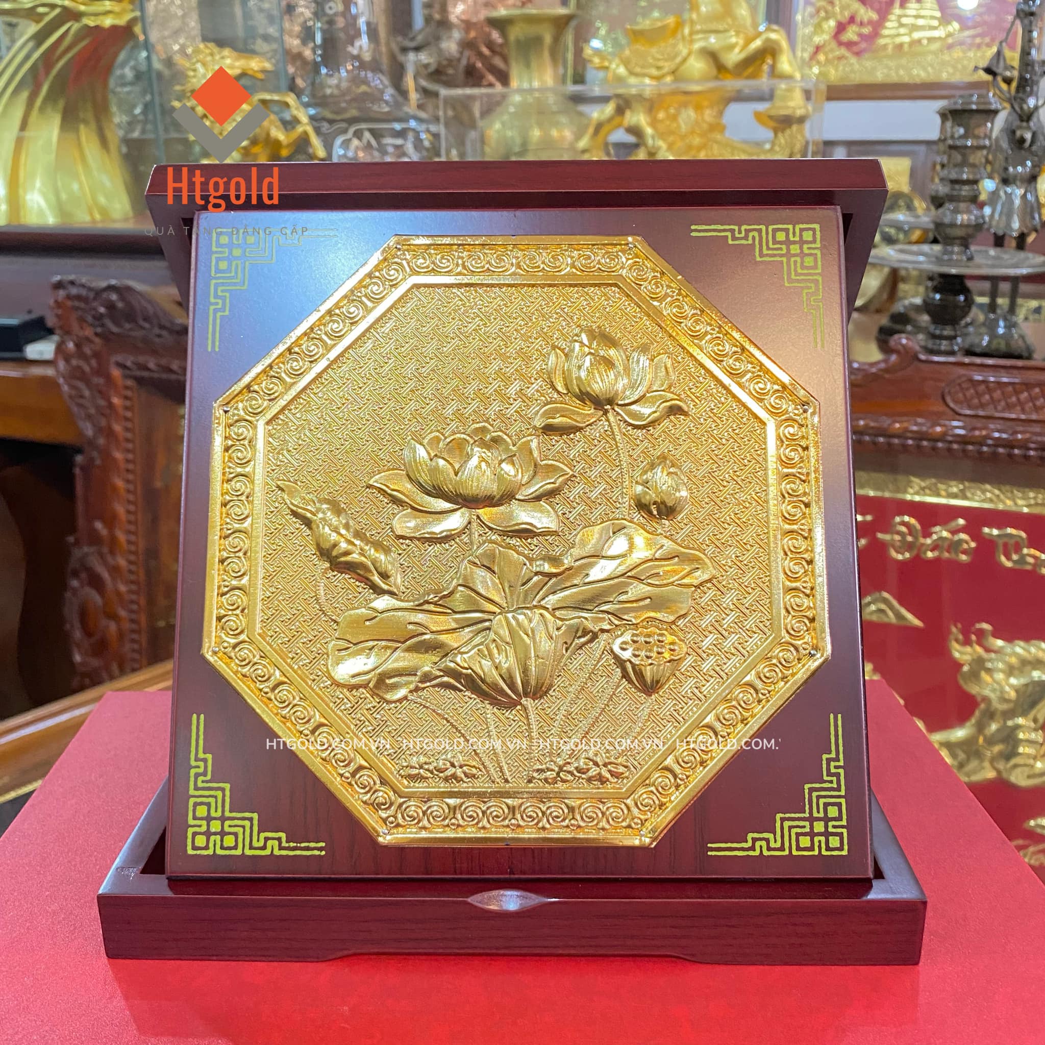 TRANH ĐỒNG HOA SEN, MẠ VÀNG 24K (Kích thước 23cm).