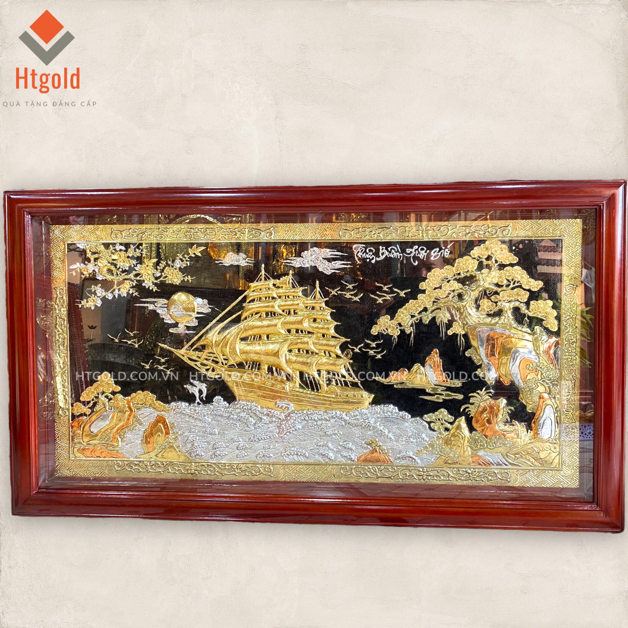 TRANH THUẬN BUỒM XUÔI GIÓ BẰNG ĐỒNG, DÁT ĐIỂM VÀNG BẠC (Kích thước 107cm - 197cm)