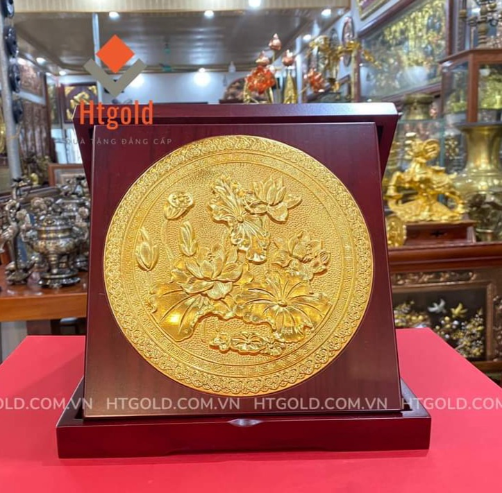 TRANH ĐỒNG HOA SEN, MẠ VÀNG 24K (Kích thước 23cm) - QUÀ TẶNG TRANH VÀNG